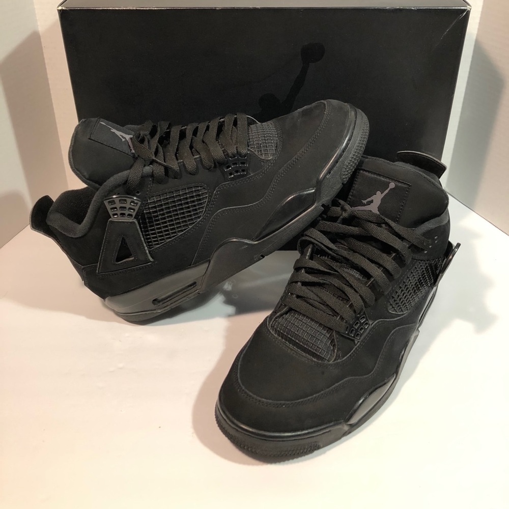 AIR JORDAN 4 RETRO “BLACK CATS”